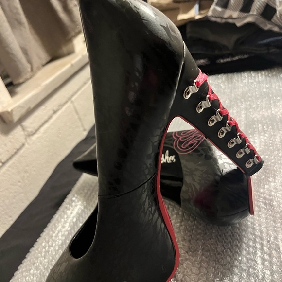 Women’s Black & Hot Pink Metal Mulisha Corset High Heels-Size 10 USA - Picture 7 of 15
